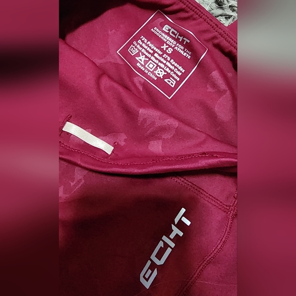 Echt Burgandy Leggings with Pockets - Picture 3 of 4